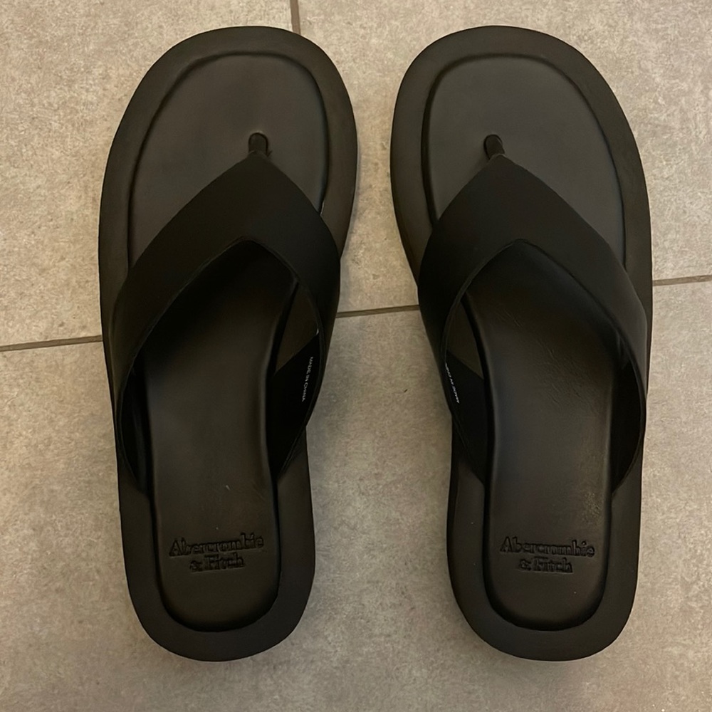 Abercrombie and Fitch black platform sandals